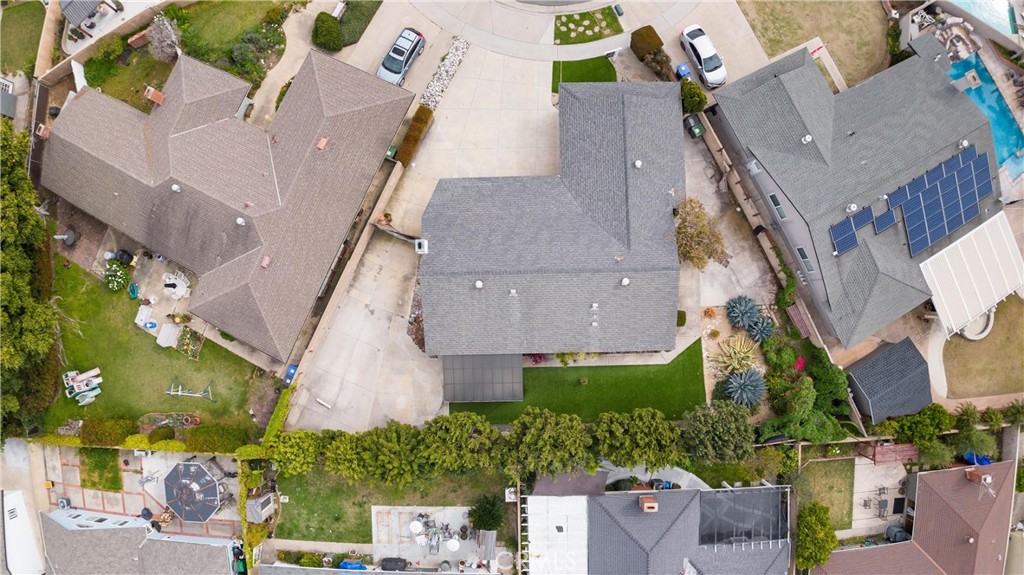 2525 N Eastwood Avenue