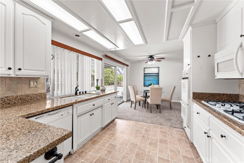 2525 N Eastwood Avenue