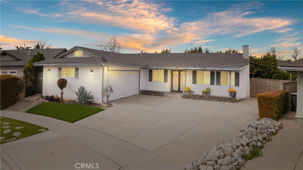 2525 N Eastwood Avenue