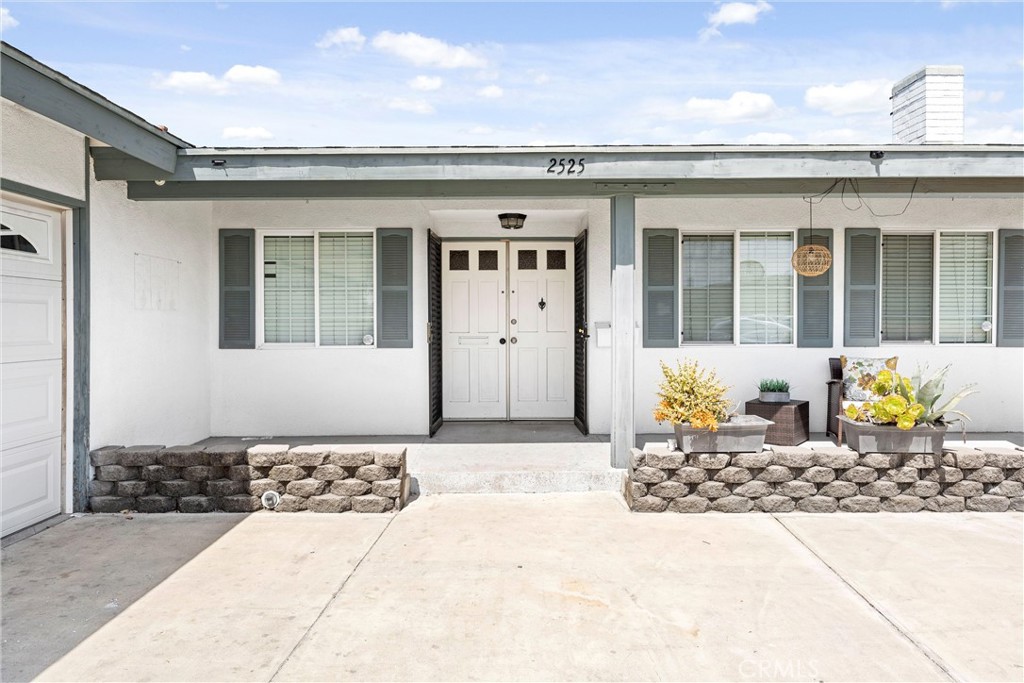 2525 N Eastwood Avenue