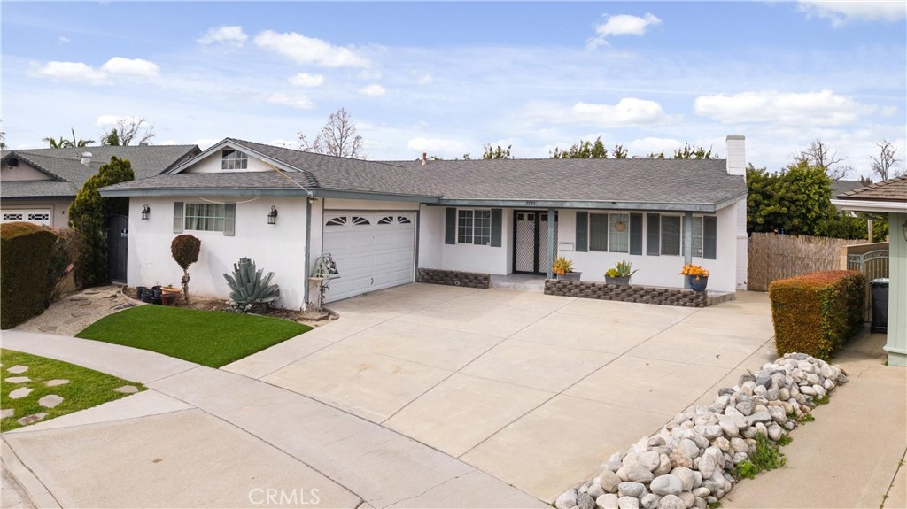 2525 N Eastwood Avenue