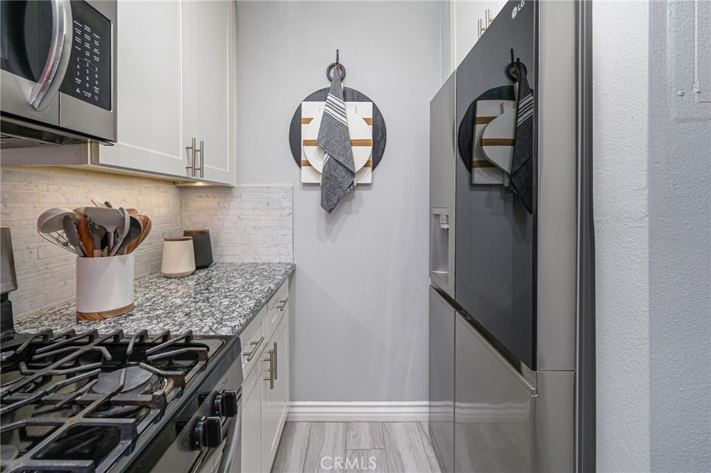 700 W LA VETA Avenue O11