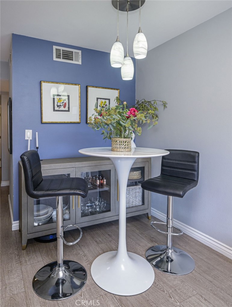 700 W LA VETA Avenue O11