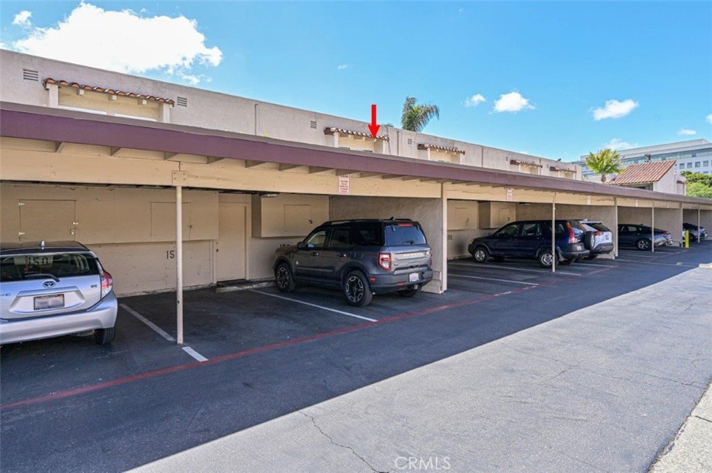 700 W LA VETA Avenue O11