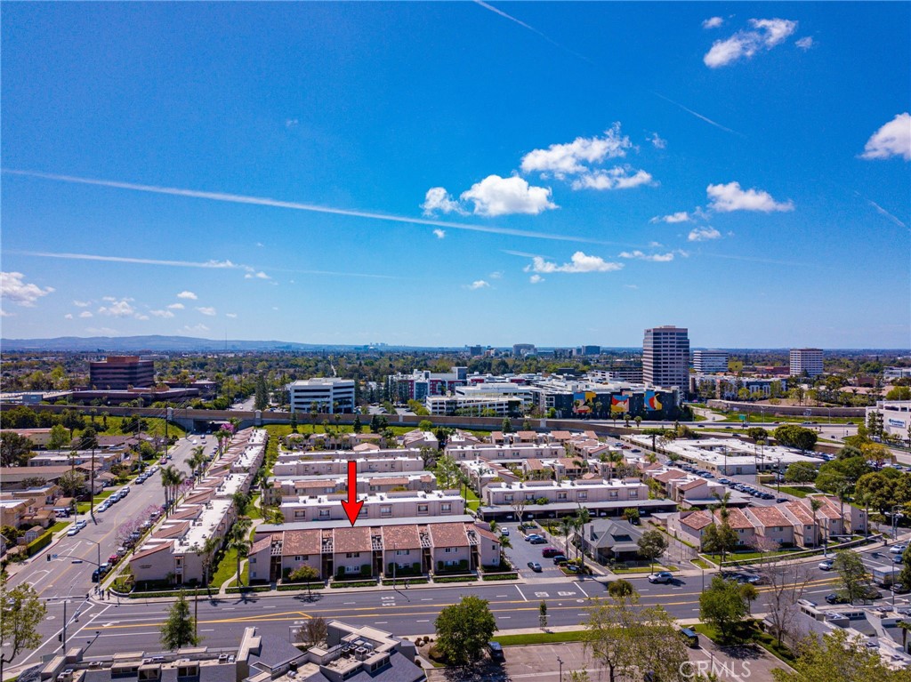 700 W LA VETA Avenue O11