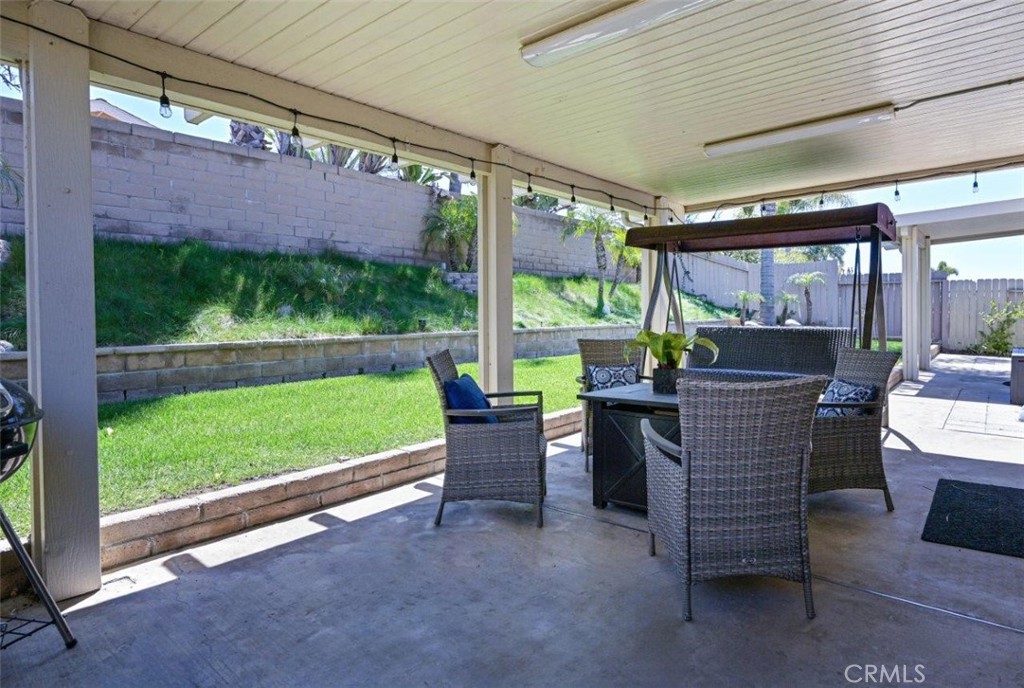 4506 AVENIDA DE LAS FLORES