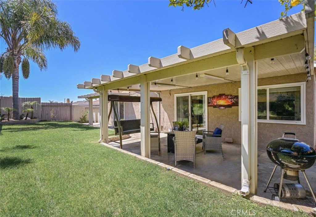 4506 AVENIDA DE LAS FLORES