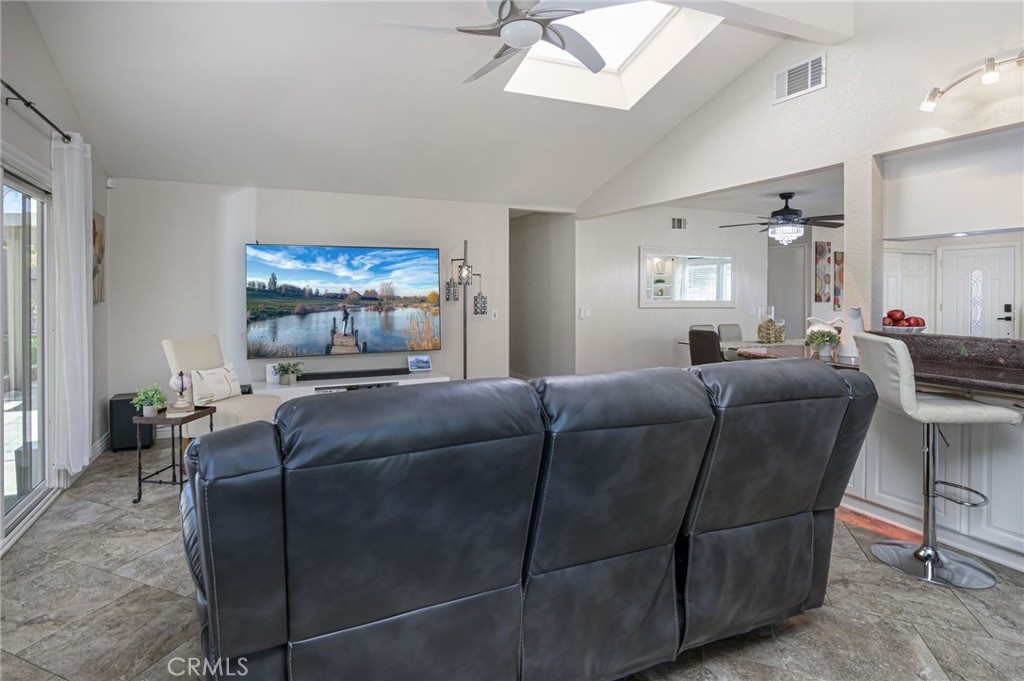 4506 AVENIDA DE LAS FLORES