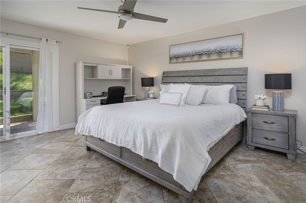 4506 AVENIDA DE LAS FLORES