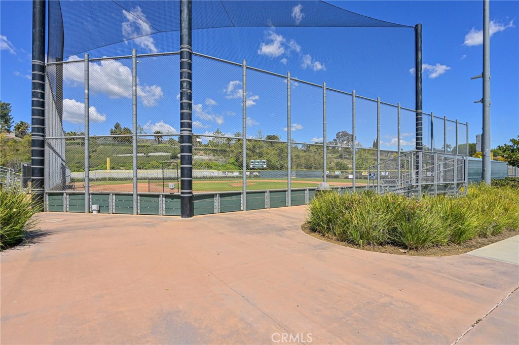 4506 AVENIDA DE LAS FLORES