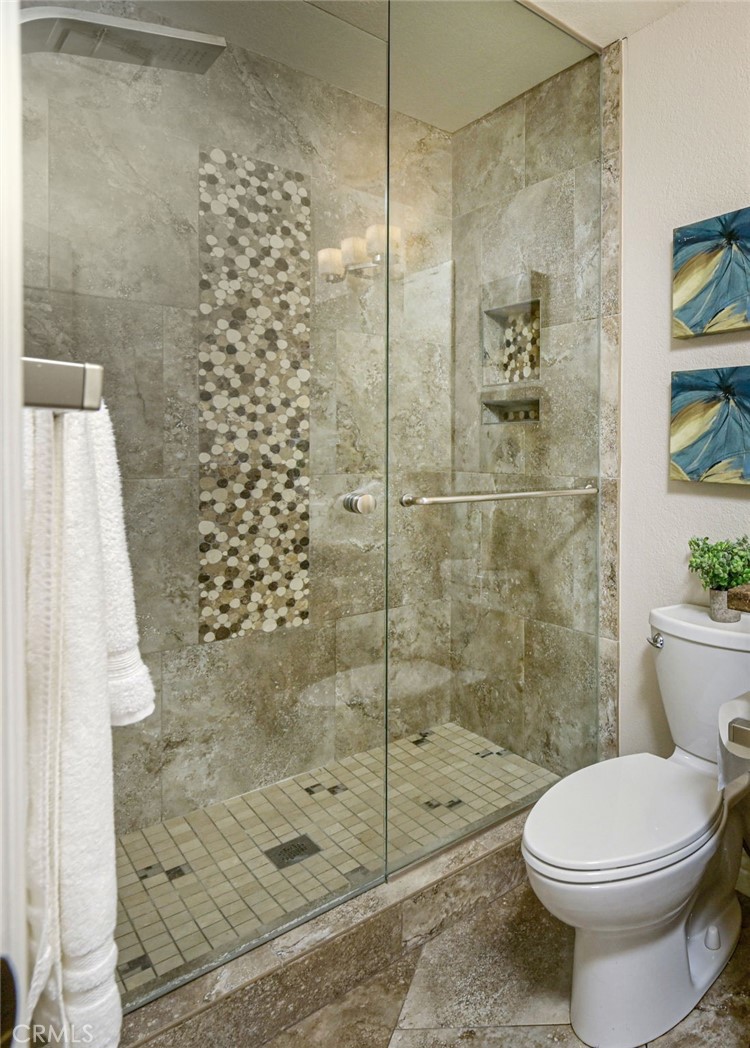 4506 AVENIDA DE LAS FLORES