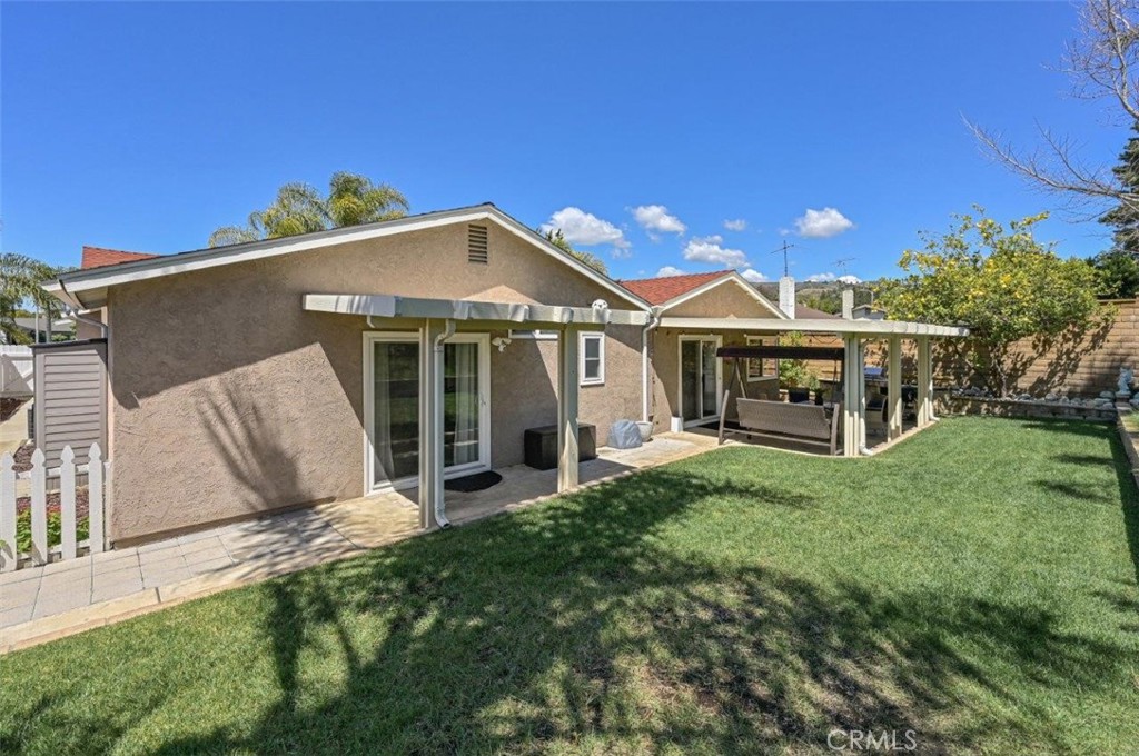 4506 AVENIDA DE LAS FLORES