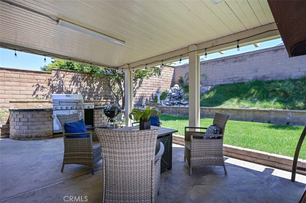 4506 AVENIDA DE LAS FLORES