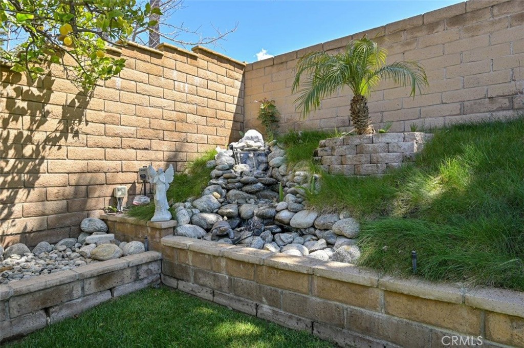 4506 AVENIDA DE LAS FLORES