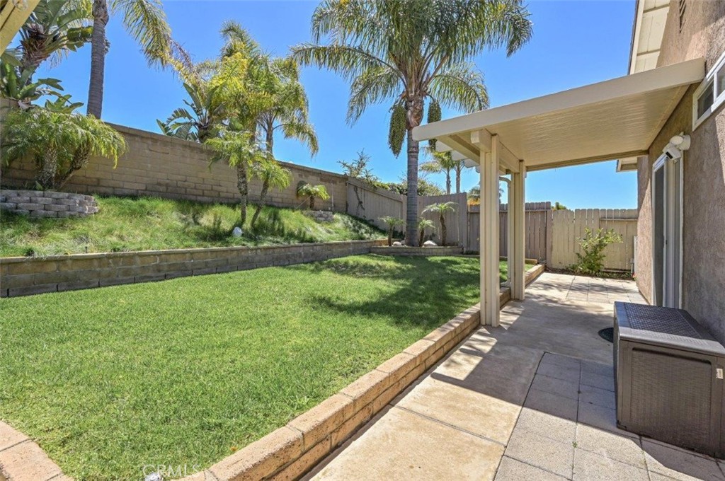 4506 AVENIDA DE LAS FLORES