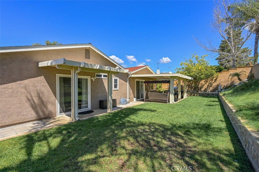 4506 AVENIDA DE LAS FLORES