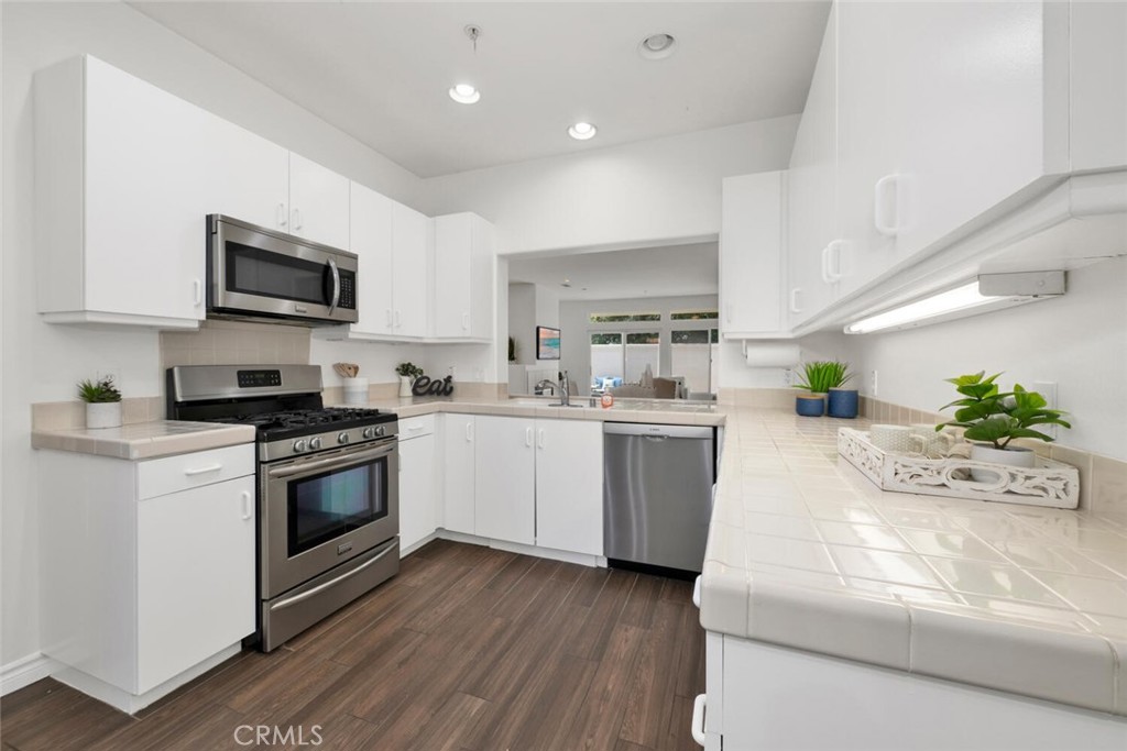 28930 Paseo Caravella