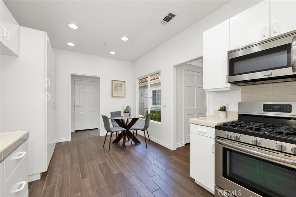 28930 Paseo Caravella