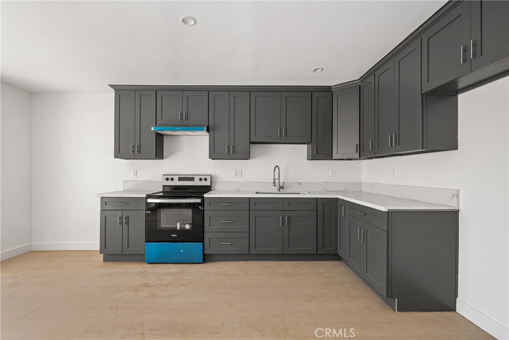 335 S Wayfield Street