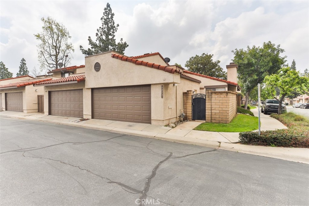 9833 Bolero Drive