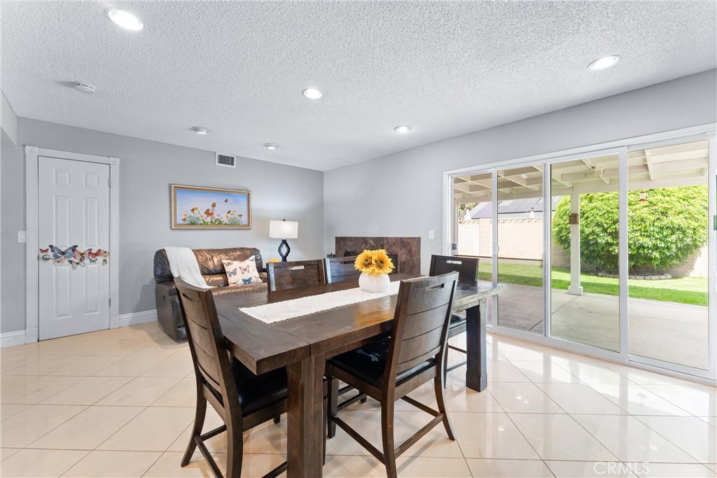 858 S Barnett Street