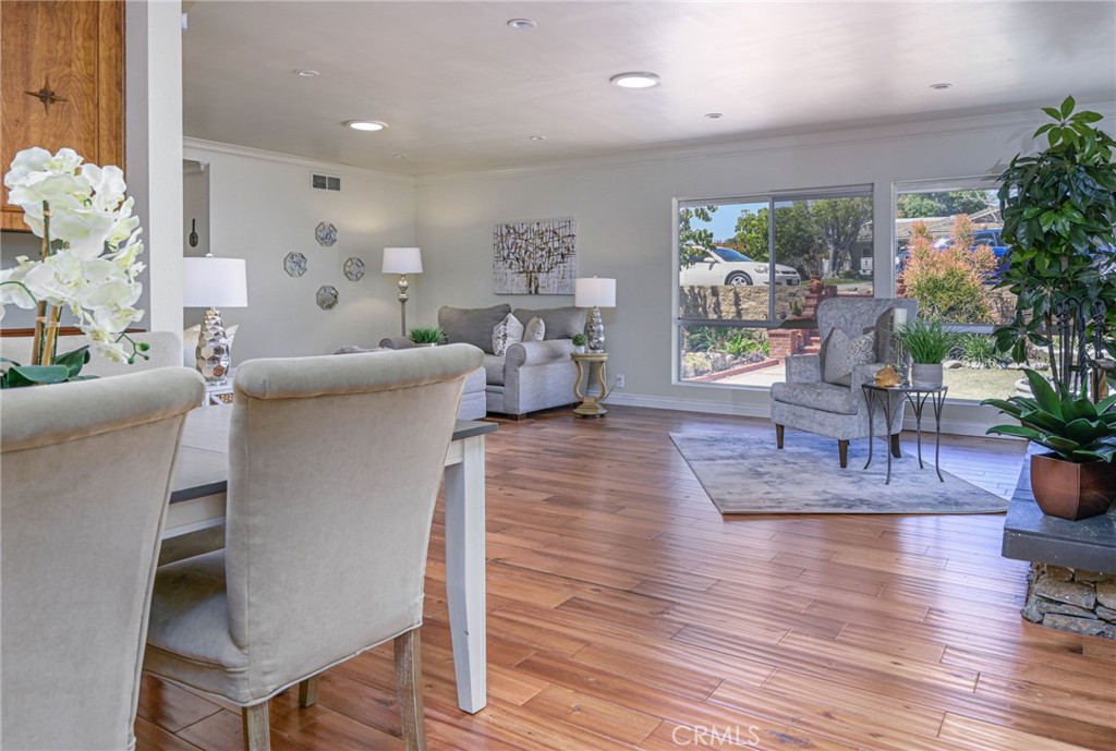 6052 GRANDVIEW Avenue