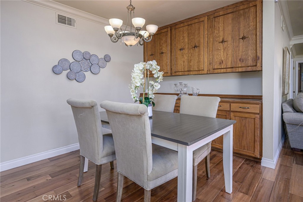 6052 GRANDVIEW Avenue