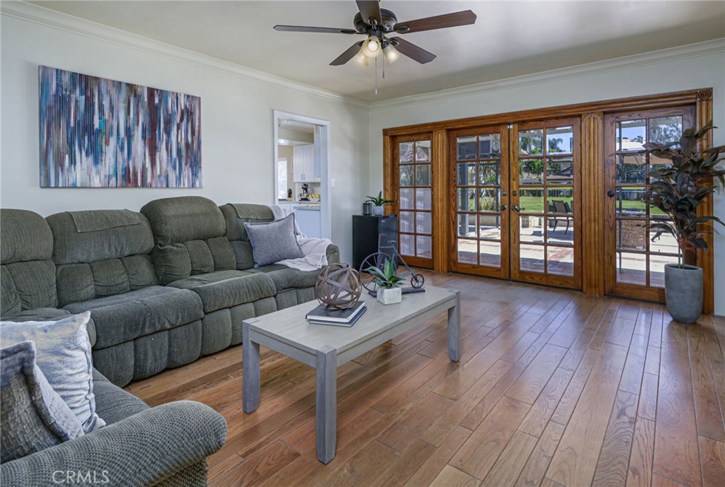 6052 GRANDVIEW Avenue