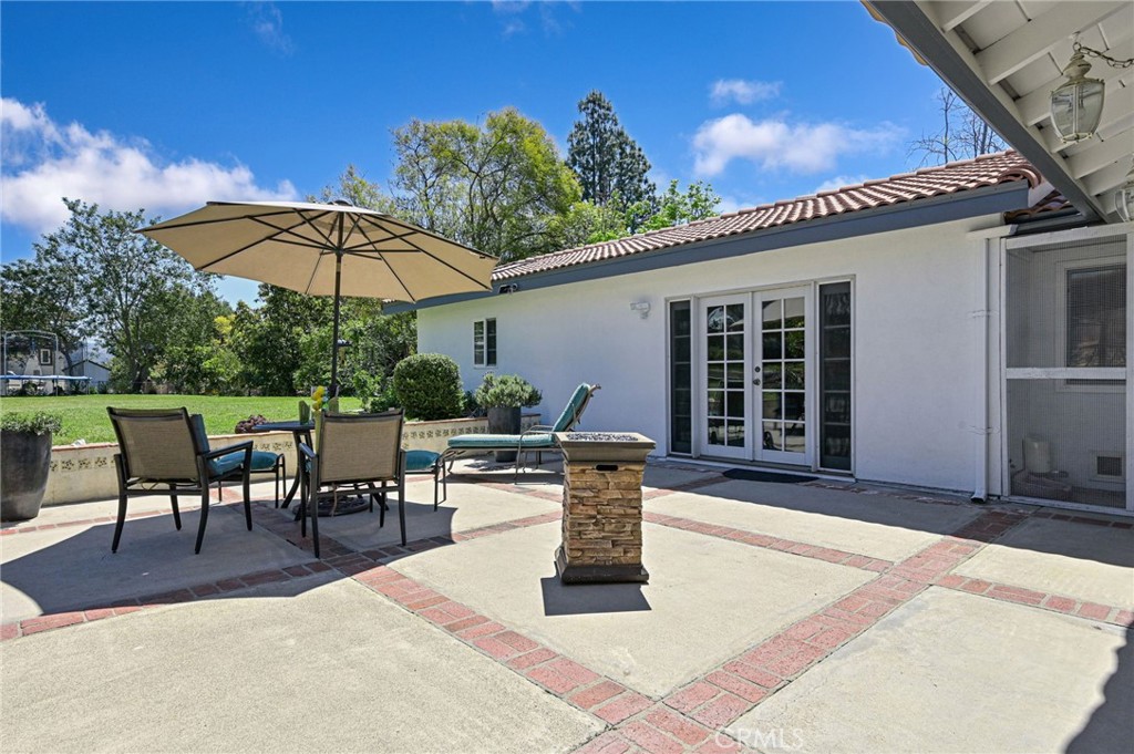 6052 GRANDVIEW Avenue