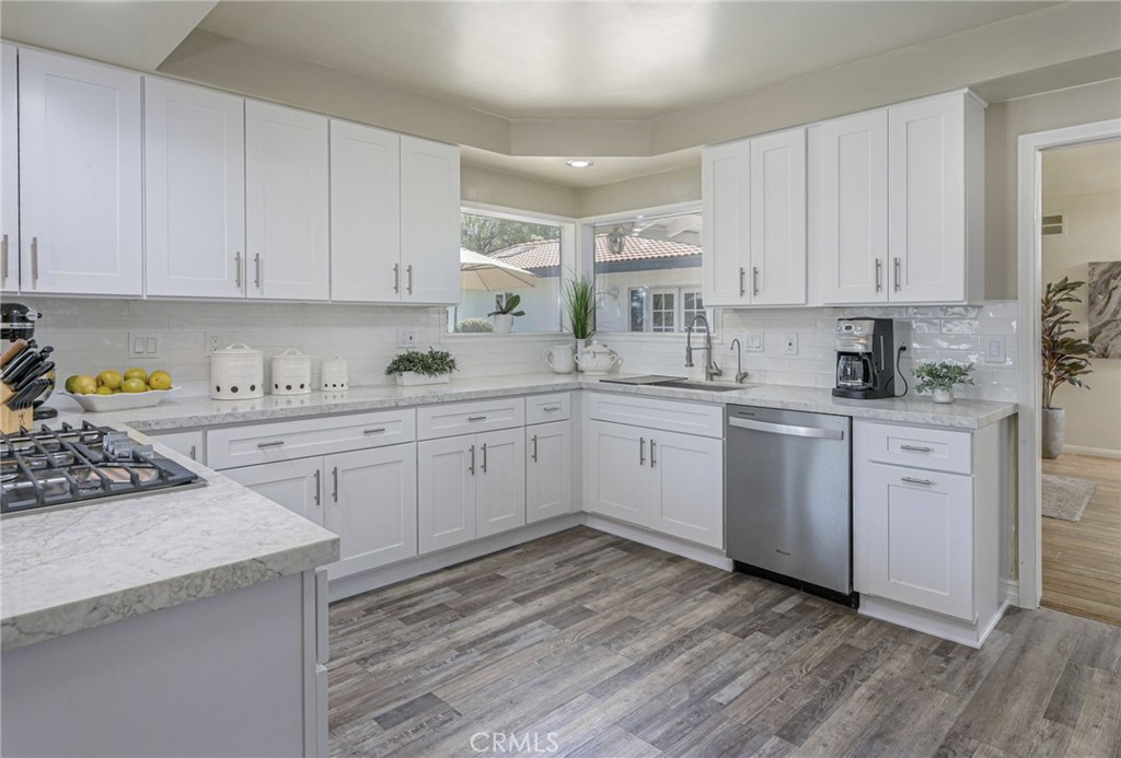 6052 GRANDVIEW Avenue