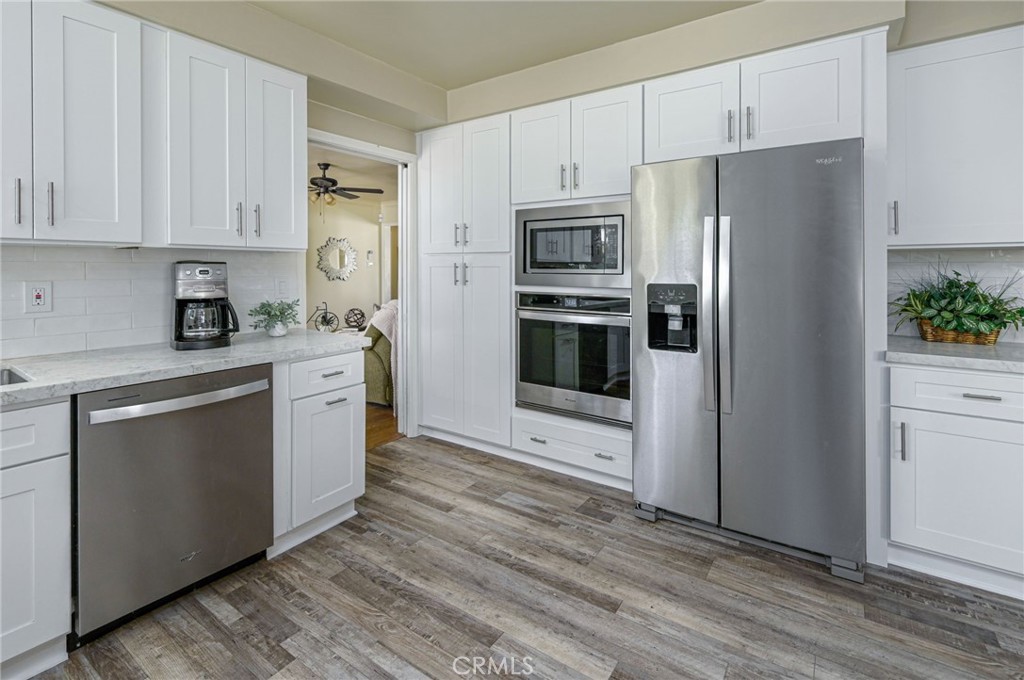 6052 GRANDVIEW Avenue