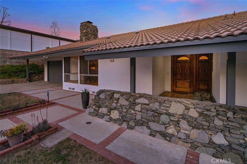 6052 GRANDVIEW Avenue