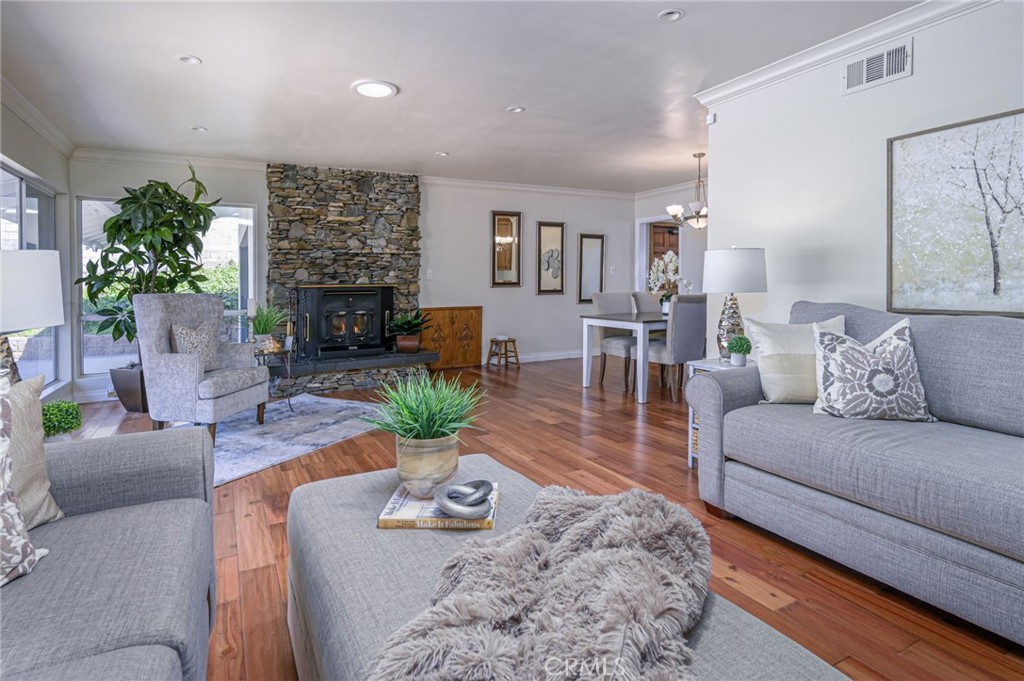 6052 GRANDVIEW Avenue