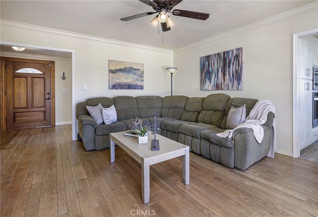 6052 GRANDVIEW Avenue