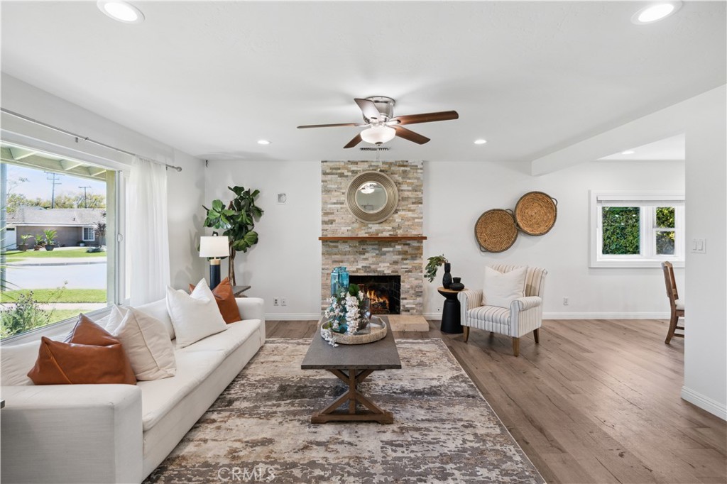 2414 N Eastwood Avenue