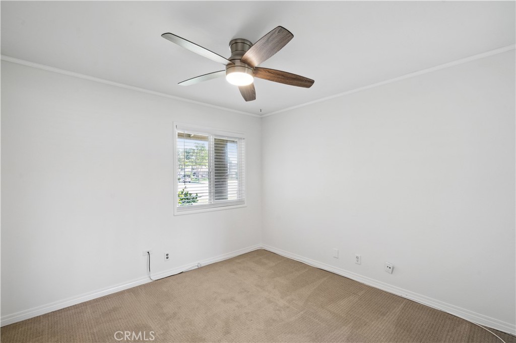 2414 N Eastwood Avenue