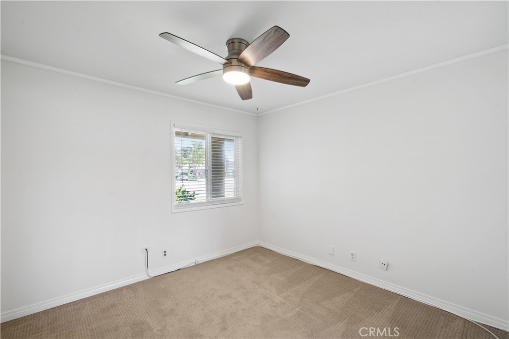 2414 N Eastwood Avenue