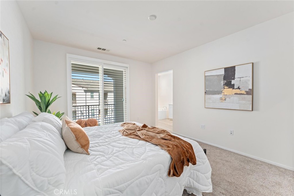 3317 E Wild Horse Privado 11