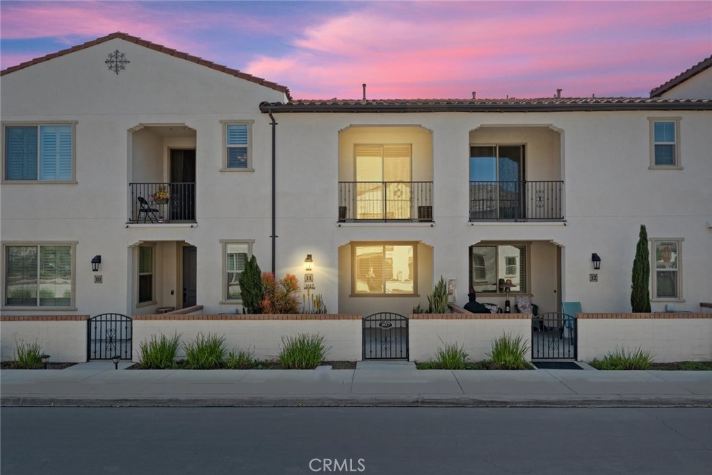 3317 E Wild Horse Privado 11