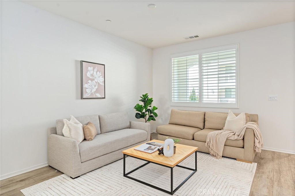 3317 E Wild Horse Privado 11