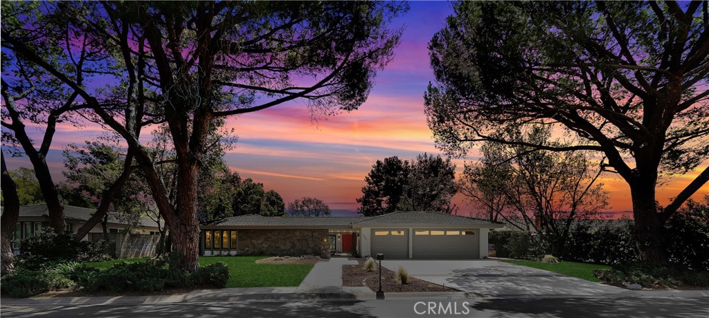 18222 Fernando Circle