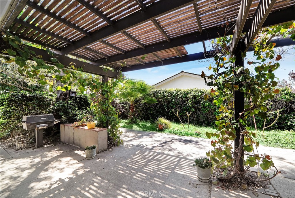 18222 Fernando Circle