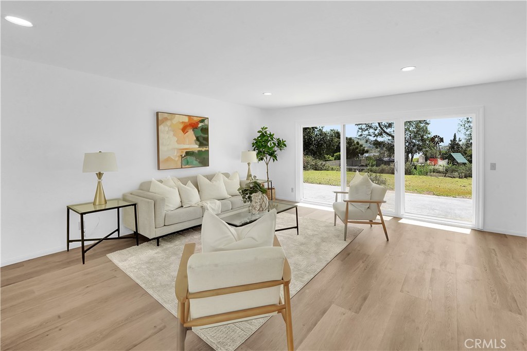 18222 Fernando Circle