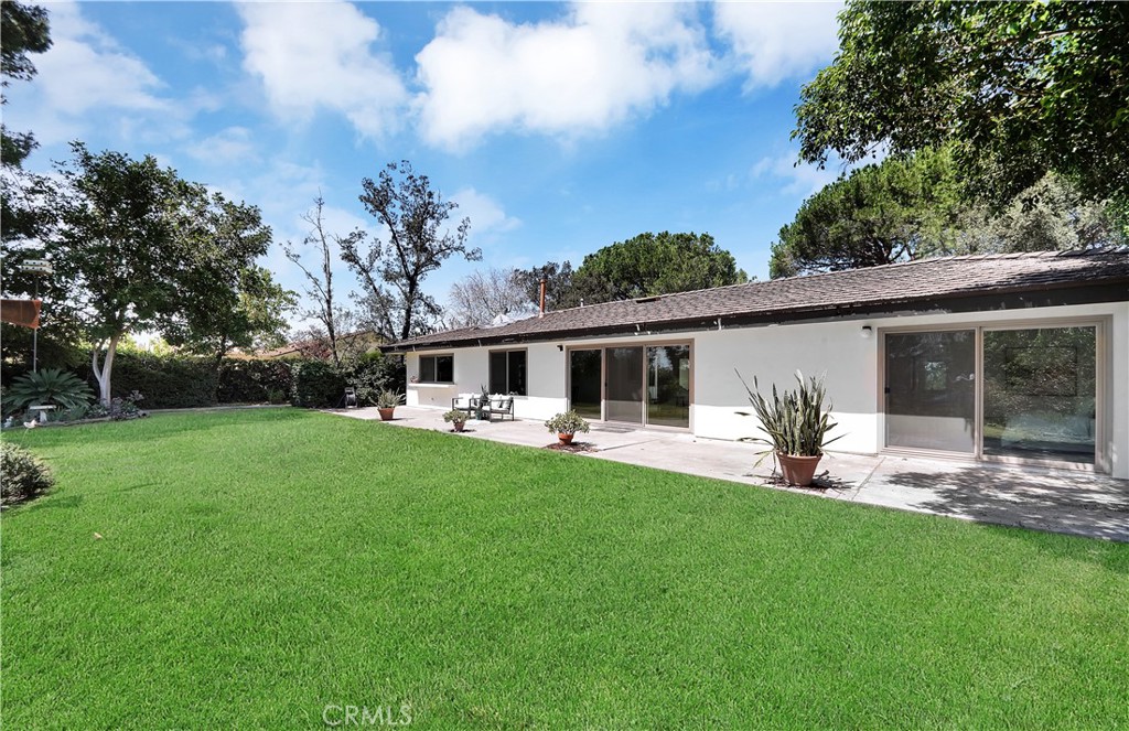 18222 Fernando Circle