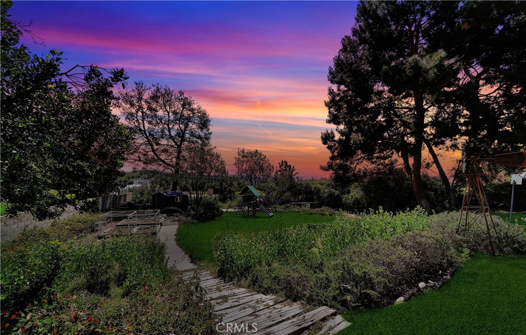 18222 Fernando Circle