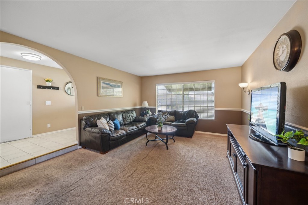 5359 E Cresthill Drive