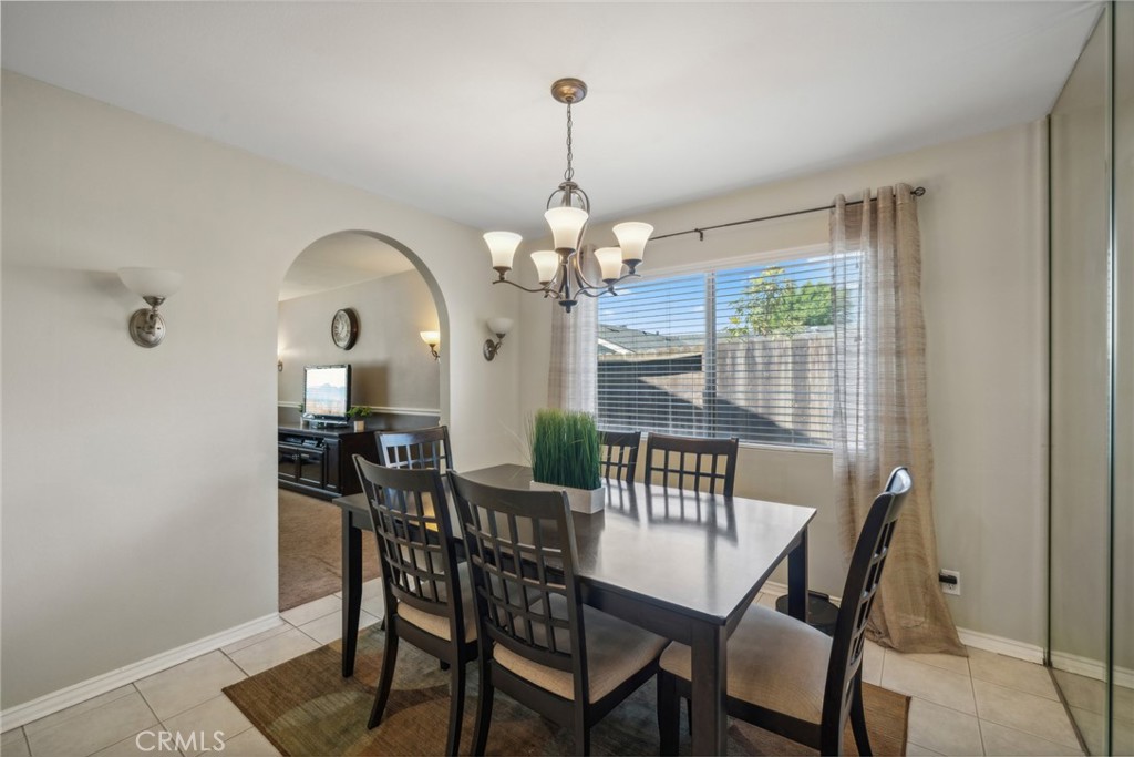 5359 E Cresthill Drive