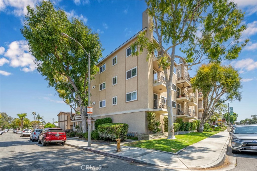 4701 E Anaheim Street 304