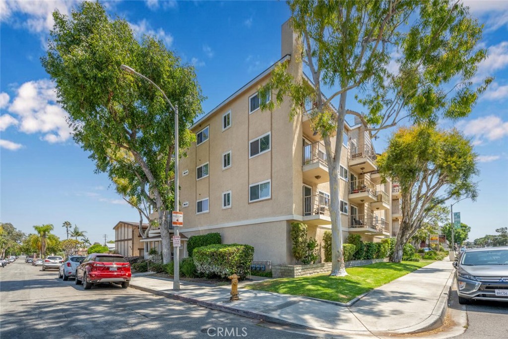 4701 E Anaheim Street 304