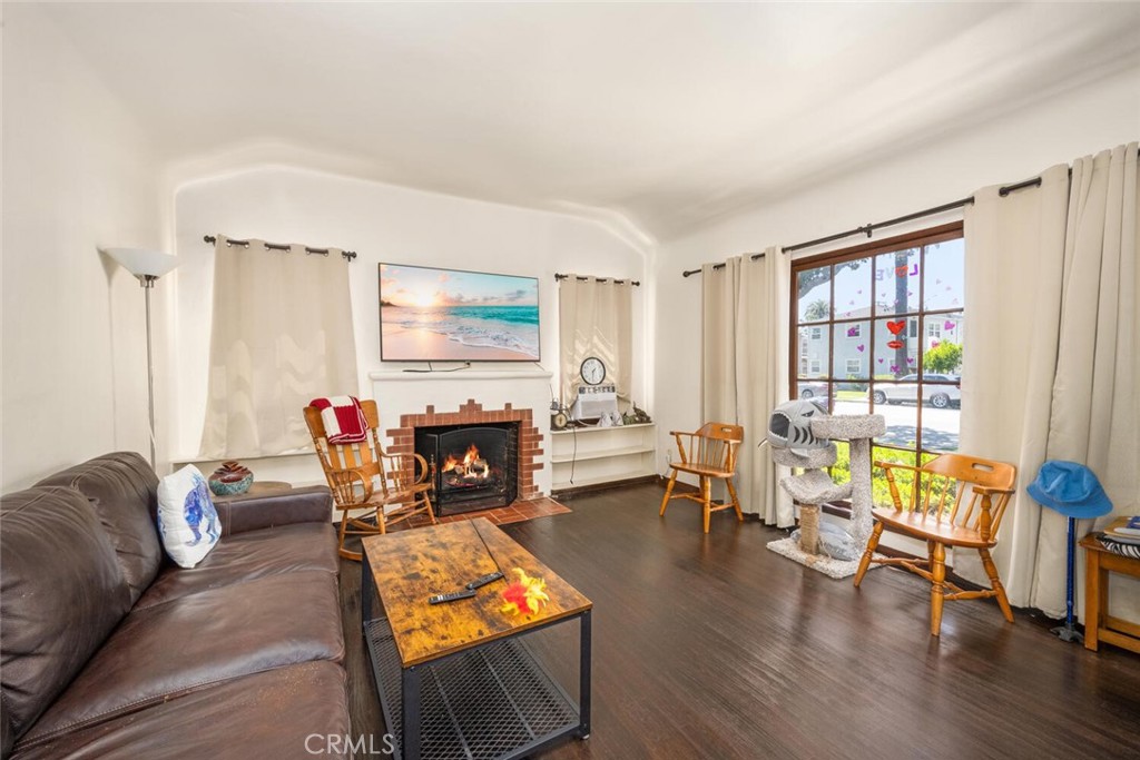 2442 Magnolia Avenue